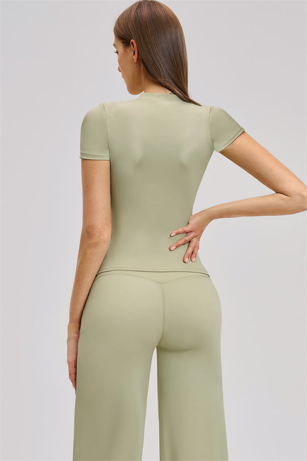 The Dynamic T-shirt Straight Leg Pants 2-Piece Set
