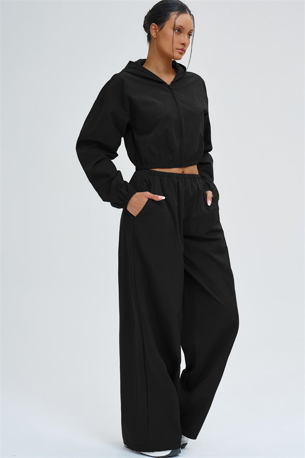 The Svelte UV protection Crop Hoodie Sweatpants 2-Piece Set