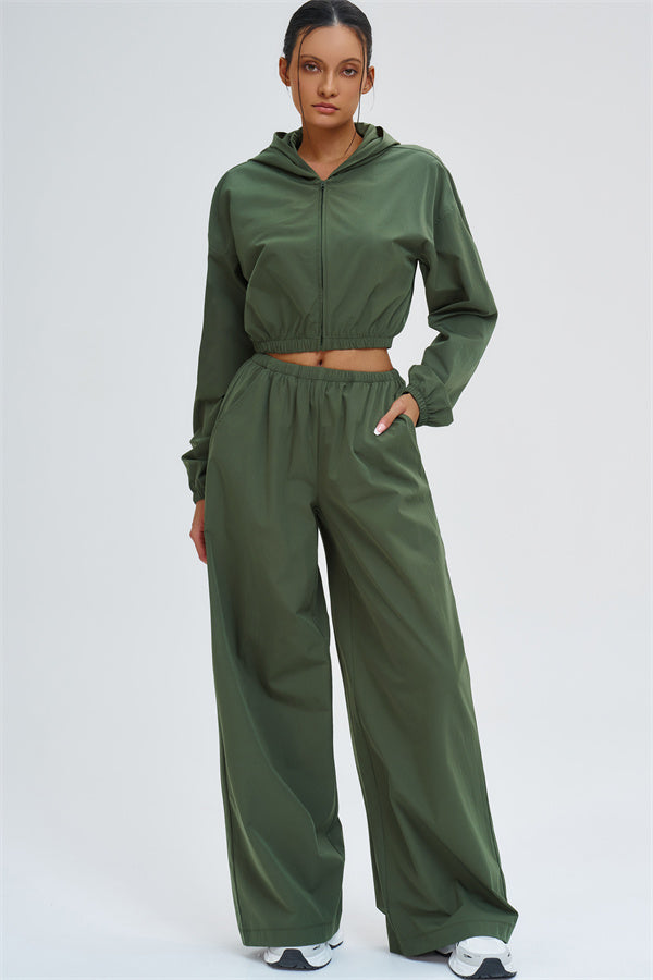 The Svelte UV protection Crop Hoodie Sweatpants 2-Piece Set