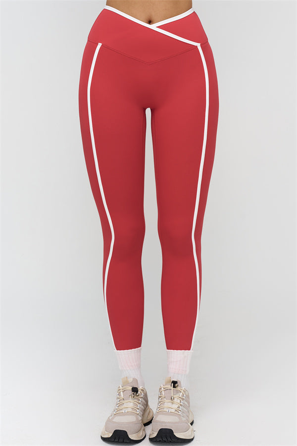 The Crave Contrast Sports Bra Leggings 2-Piece Set