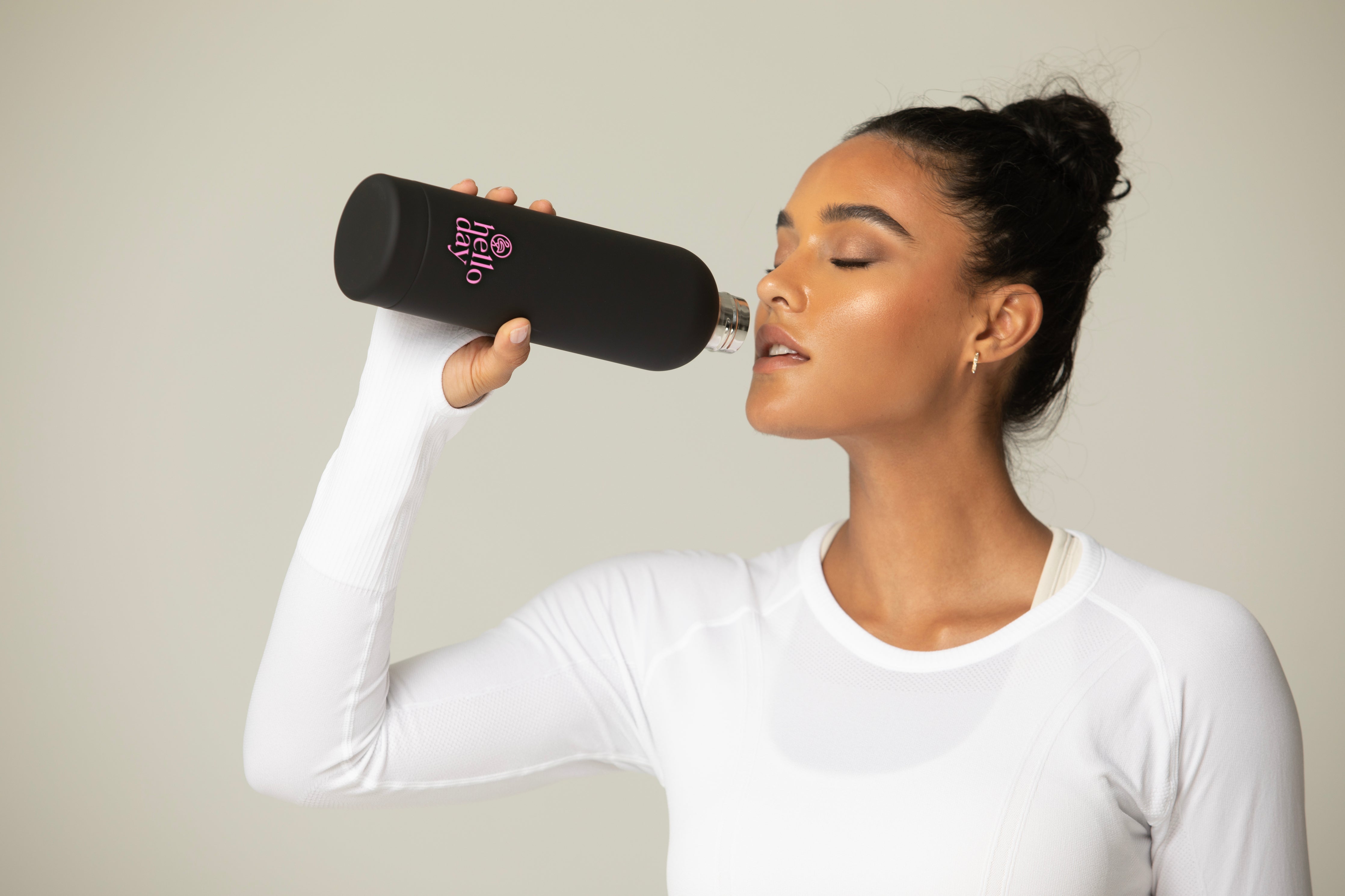 Premium Stainless Steel Water Bottle – Soft Grip Twist Lid, Insulated Performance Design