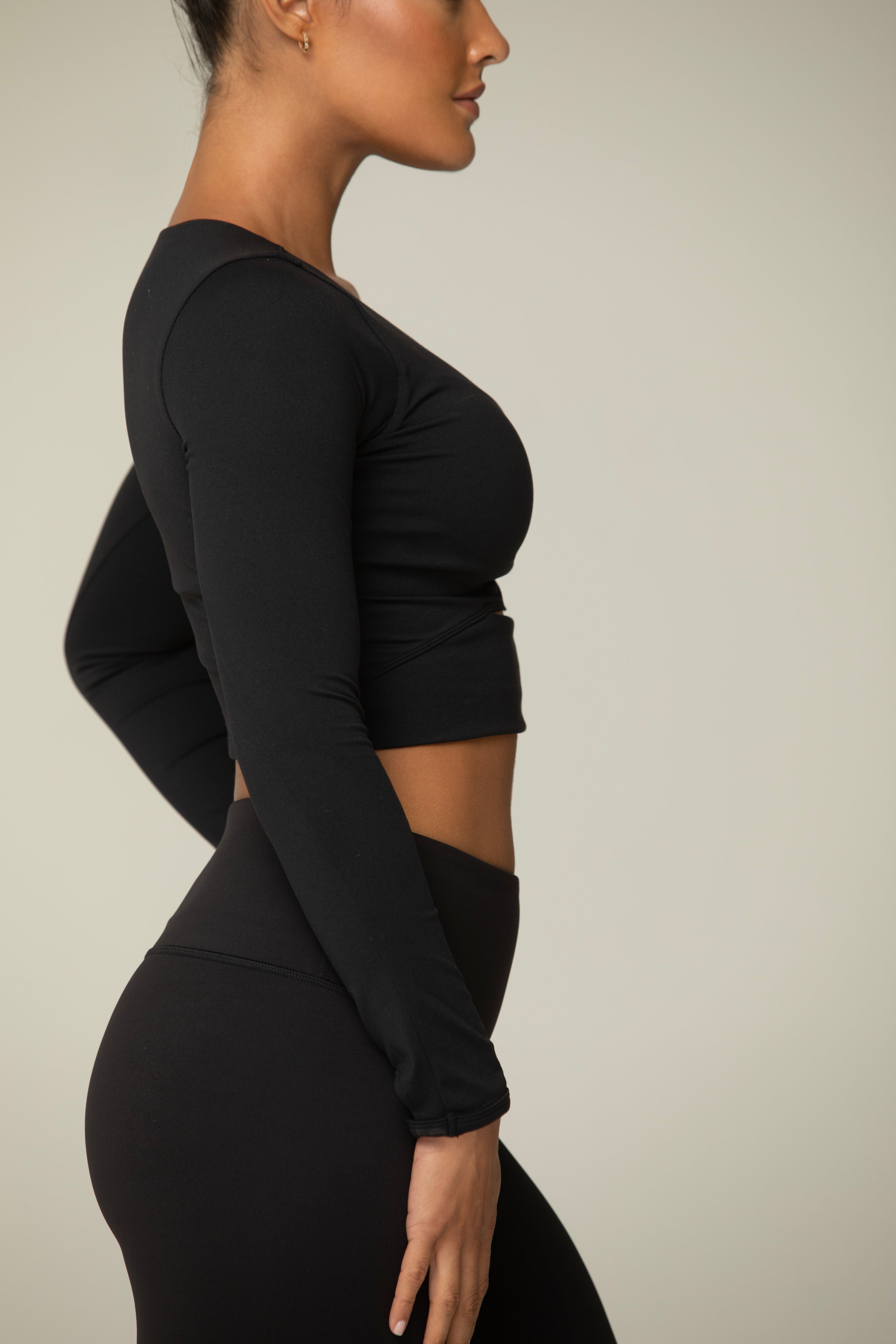 Mid-Slit Long Sleeve Crop Top for Women – Thumbhole Activewear Shirt, Stretch Workout Top