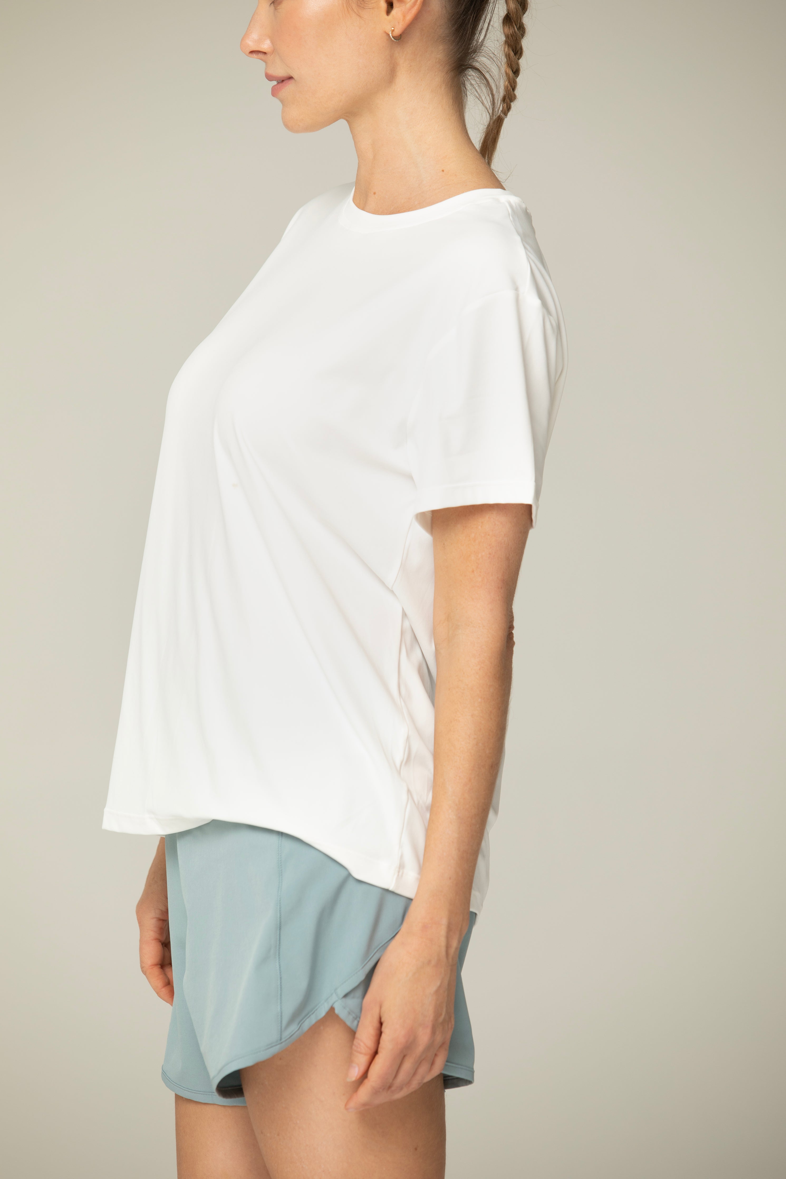 Dawn Lightweight Performance Tee – Breathable Short Sleeve with Back Vent Detail